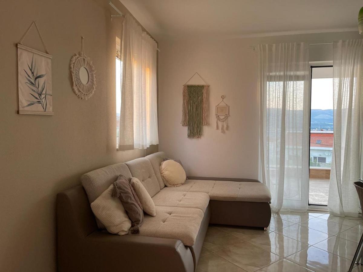 Apartments Belmat Trogir Exterior photo