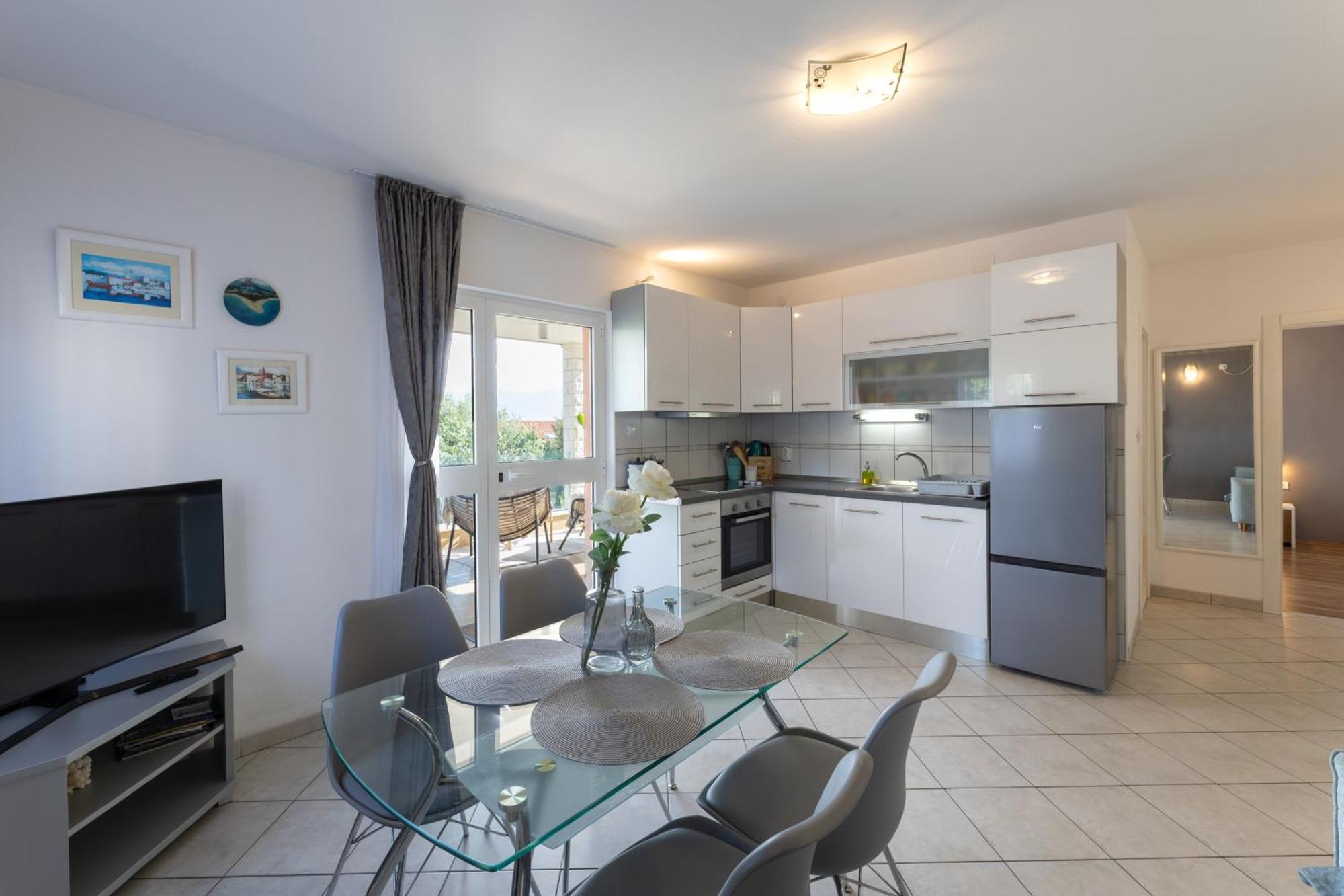 Apartments Belmat Trogir Exterior photo